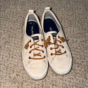 Women’s sperry shoe
